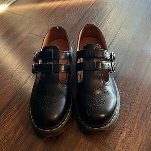 Doc Marten Mary Jane Shoes- (Size 7)